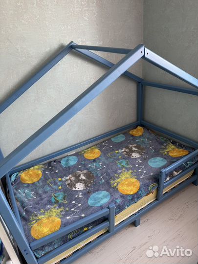 Детская кровать домик бу