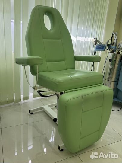 Косметологическое кресло