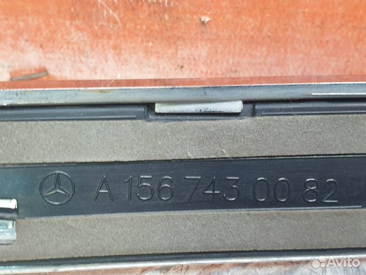 Накладка двери багажника Mercedes Gla-Class X156