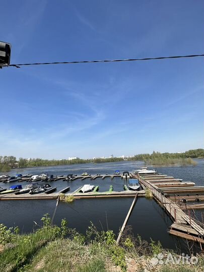 Паук-пантон (стояночное место) в Яхт клубе