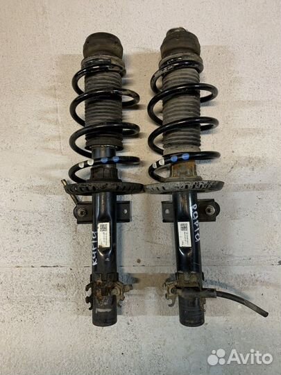 Амортизатор передний Skoda Rapid