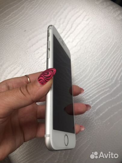 iPhone 6S, 64 ГБ