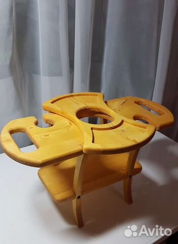 Винный столик деревянный