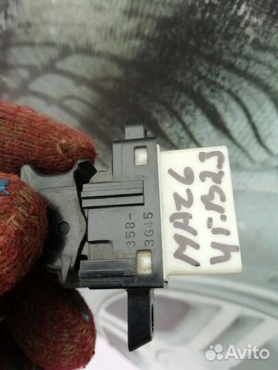 Кнопи стеклоподъемника Mazda 6 (GG) 2002-2007