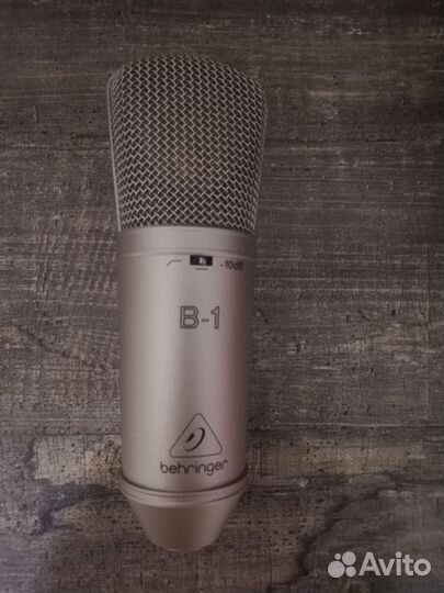 Студийный микрофон behringer b-1