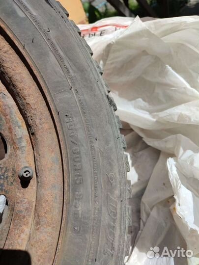 Dunlop SP Winter Ice 01 195/60 R15