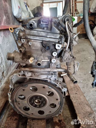 Двигатель 1az fse