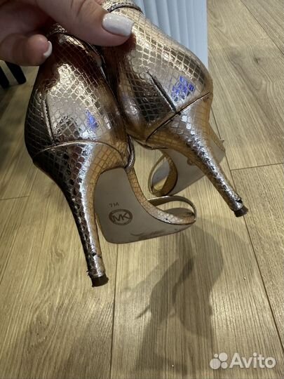 Michael kors босоножки 37