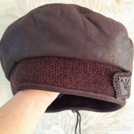 Береты кожаные