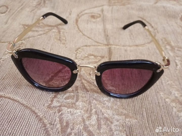 Очки солнцезащитные