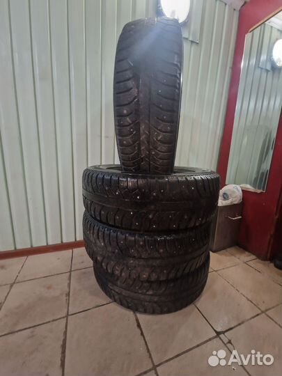 Bridgestone Ice Cruiser 7000 235/65 R18