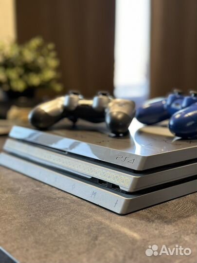 PS4 Pro limited edition (GodOfWar)