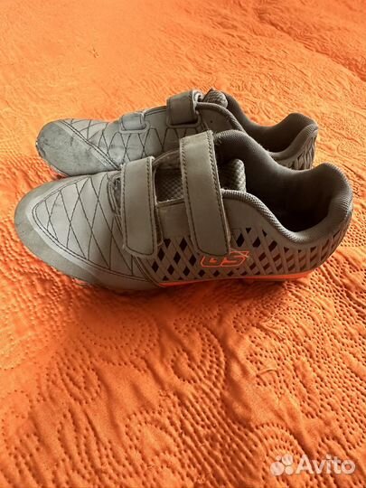 Футбольные бутсы 33 размер