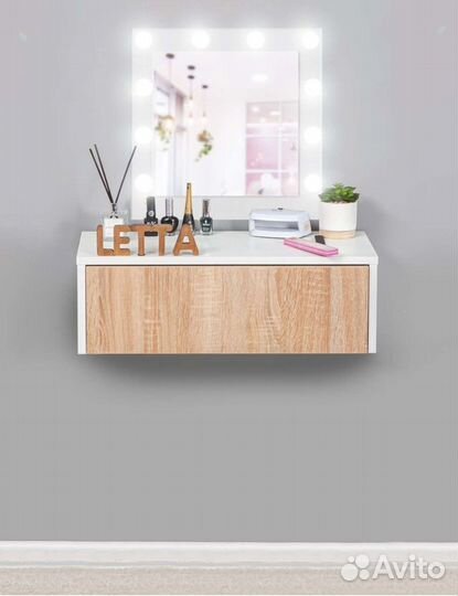 Туалетный столик, тумбочка в прихожую