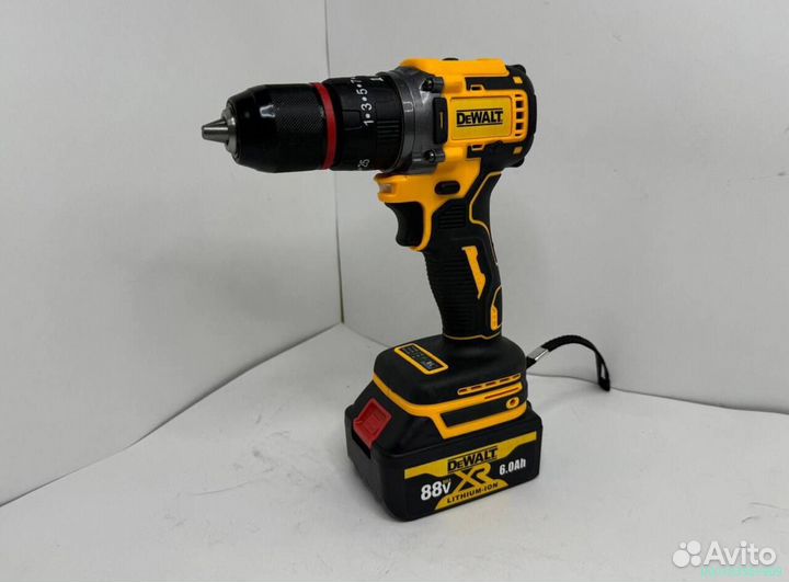 Набор аккумуляторного инструмента DeWalt 4 в 1