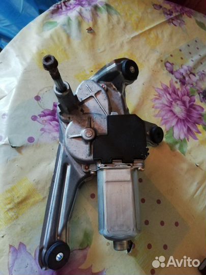 Моторчик дворников задний toyota Avensis t25