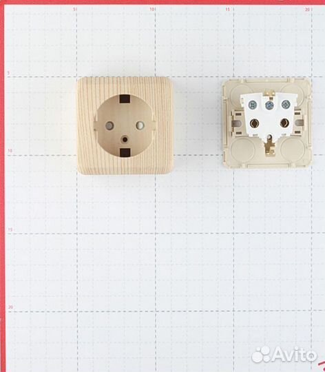 Розетка PA16-004D открытая установка сосна с зазем