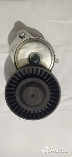 Натяжитель ремня