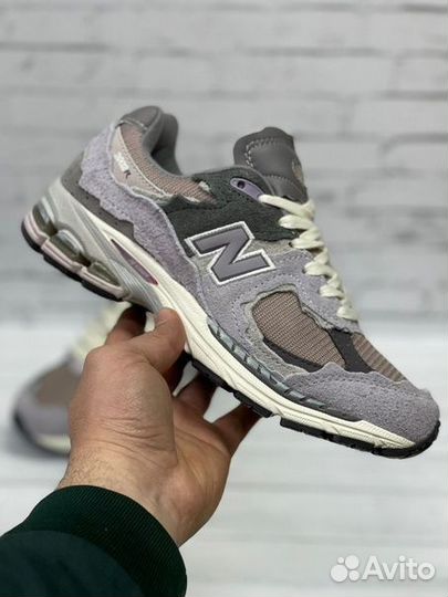 New Balance 2002R