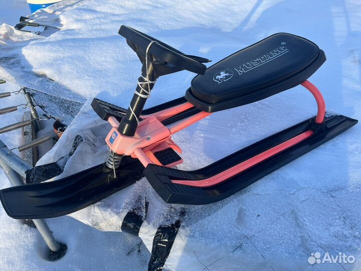 Снегокат Mustang