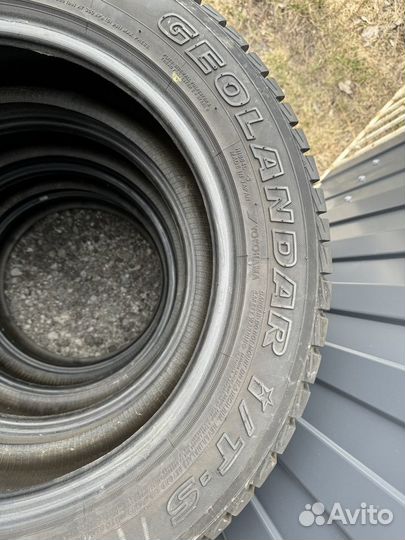 Yokohama Geolandar A/T-S G012 215/60 R17