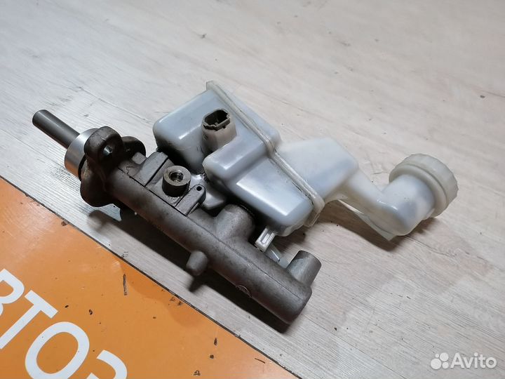 Цилиндр тормозной с бачком BYD F3 Бид Ф3