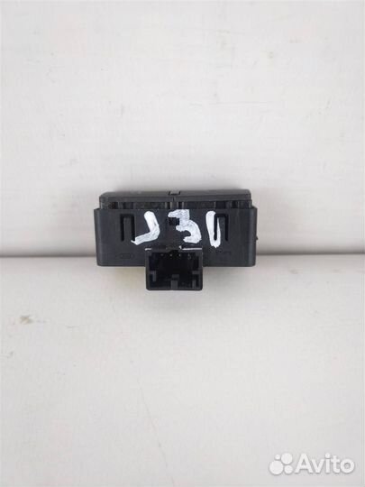 Кнопка открывания багажника ауди Q7 2005