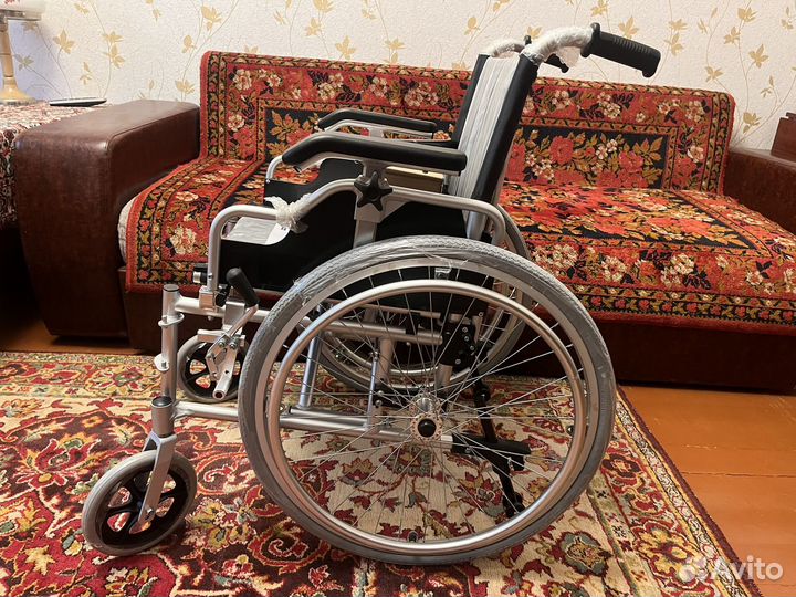 Кресло-коляска инвалидная алюминиевая