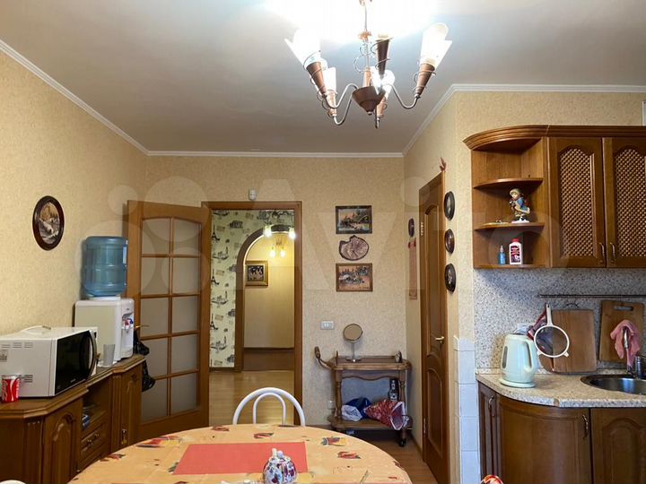 4-к. квартира, 140 м², 5/10 эт.