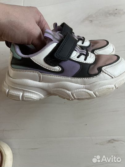 Кроссовки для девочки 29р
