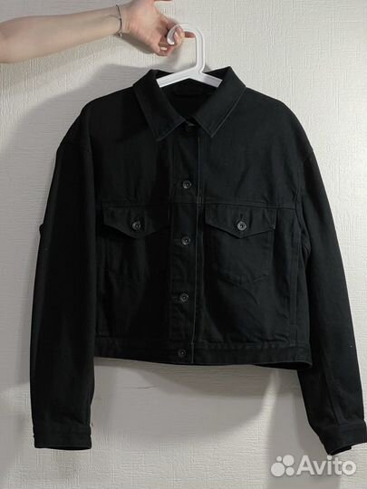 Джинсовая укороченная куртка uniqlo
