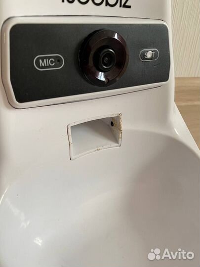 Автоматическая кормушка с камерой для животных