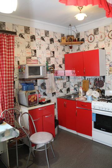 3-к. квартира, 70 м², 1/1 эт.