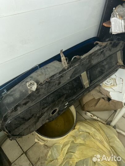 Бензобак BMW e30