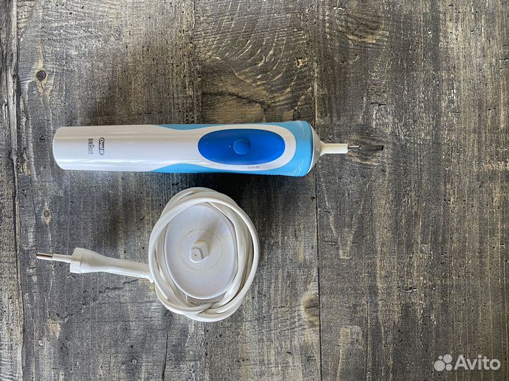 Зубная щетка oral b