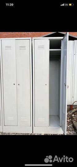 Шкафы металлические для одежды