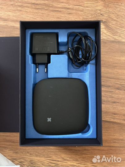 Тв приставка и роутер