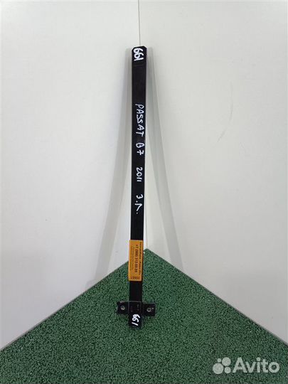 Направляющая стекла двери задняя левая Vw Passat