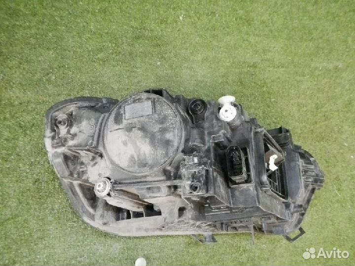 Фара левая Mercedes-Benz C-Class