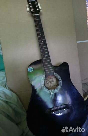 Акустическая гитара