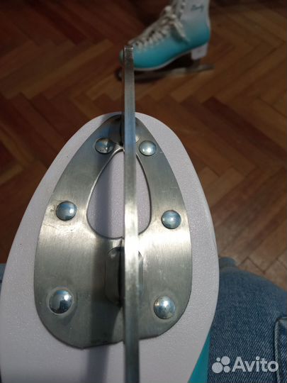 Коньки фигурные 38 размер