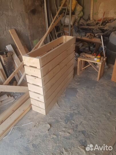 Кашпо из сосны