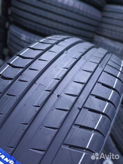 Triangle EffeXSport TH202 225/45 R19 96Y