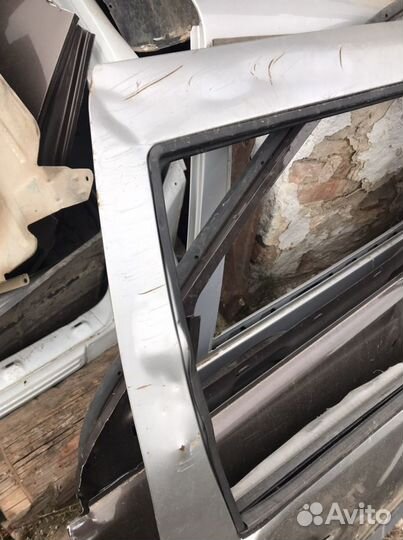 Задняя правая дверь Шевроле Нива