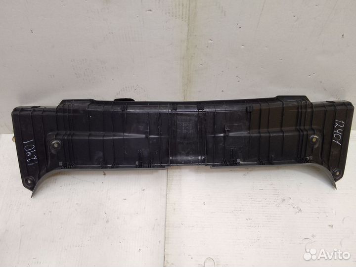 Накладка обшивка багажника Toyota Camry