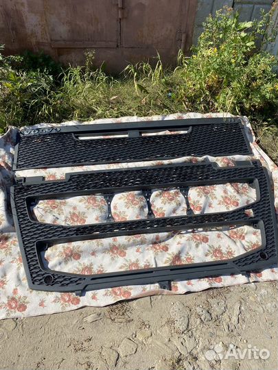 Передняя решетка