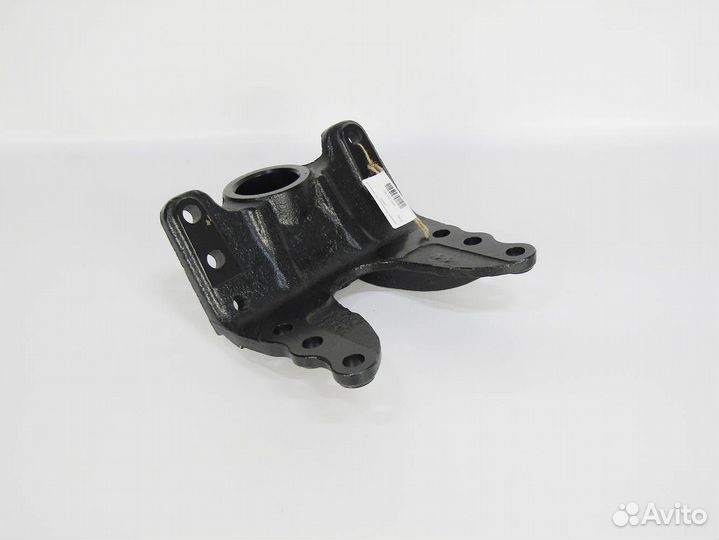 Кронштейнпереднейрессорызадний (пао камаз) 54901-2
