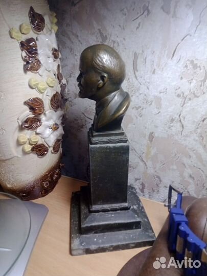 Бюст Ленина бронза