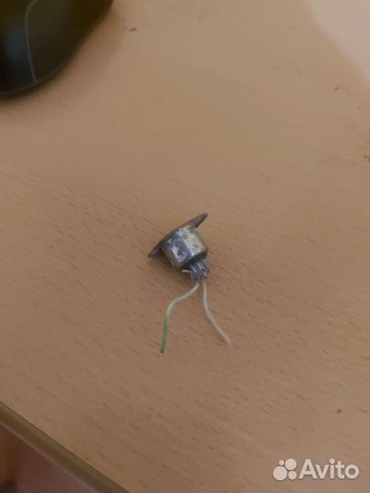 Гнездо для электрогитары