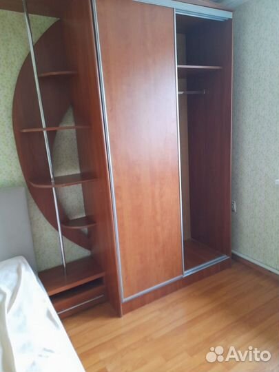 Шкаф купе с зеркалом